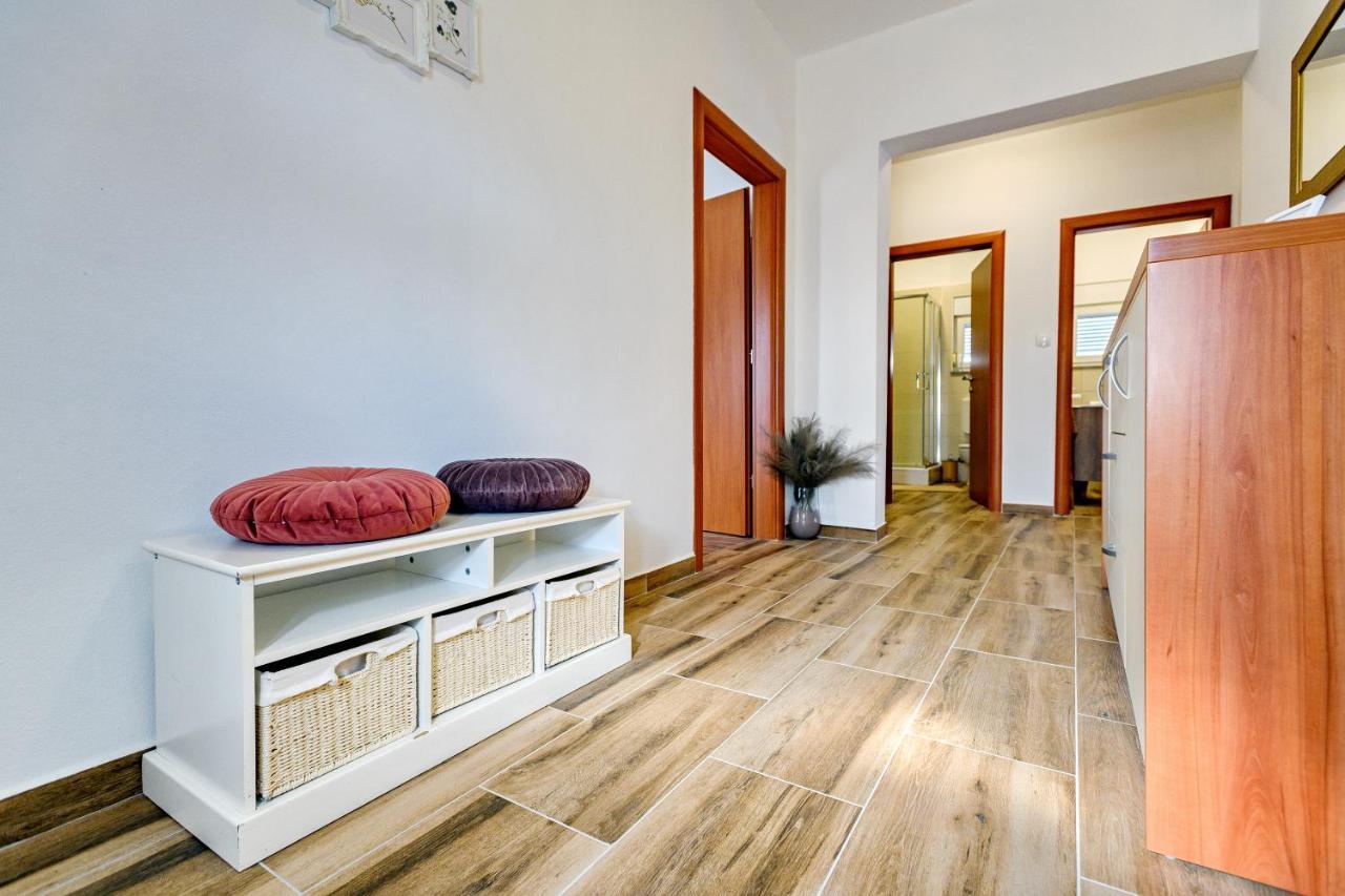 Holiday Apartment -Zara Esterno foto