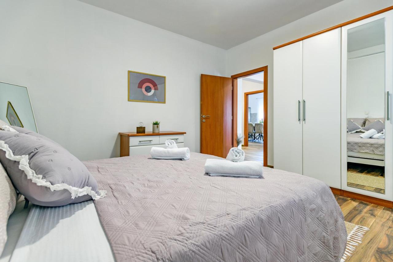 Holiday Apartment -Zara Esterno foto