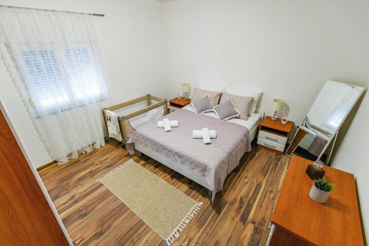 Holiday Apartment -Zara Esterno foto